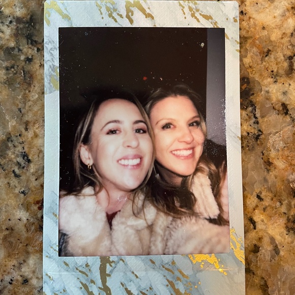 Meet your Posher, Megan - Picture 1 of 1